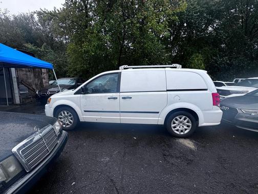 2014 RAM Cargo Tradesman