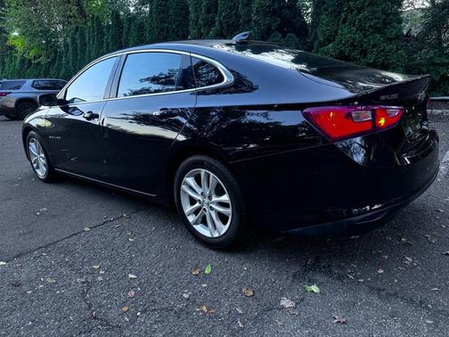 2017 Chevrolet Malibu 1LT