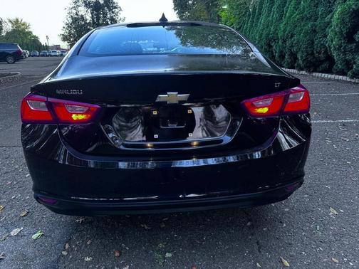 2017 Chevrolet Malibu 1LT