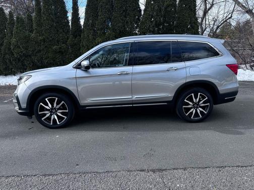 2019 Honda Pilot Touring 8-Passenger