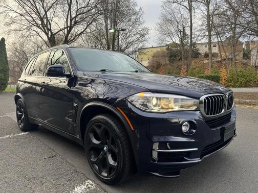 Blue 2017 BMW X5 xDrive35i