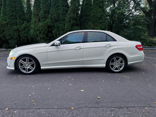 2010 Mercedes-Benz E-Class E350 Sedan 4MATIC