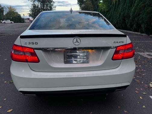 2010 Mercedes-Benz E-Class E350 Sedan 4MATIC