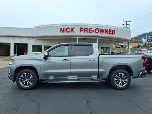 Sterling Gray Metallic 2023 Chevrolet Silverado 1500 LT