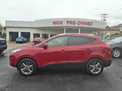 Garnet Red 2014 Hyundai TUCSON SE