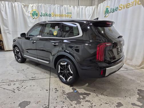 Ebony Black 2024 Kia Telluride S