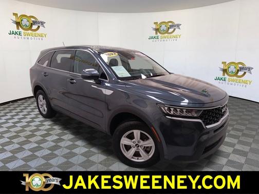 2022 Kia Sorento LX