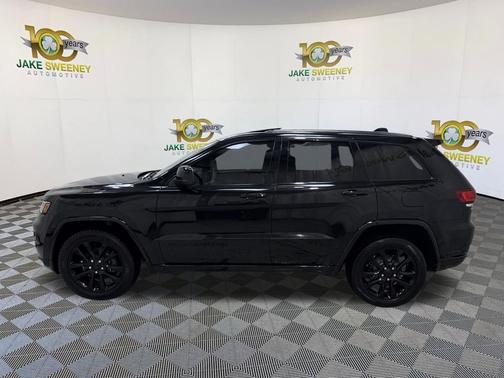 Diamond Black Crystal Pearlcoat 2020 Jeep Grand Cherokee Altitude