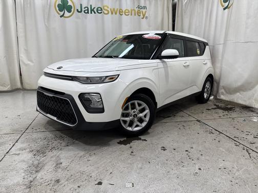 Snow White Pearl 2021 Kia Soul LX