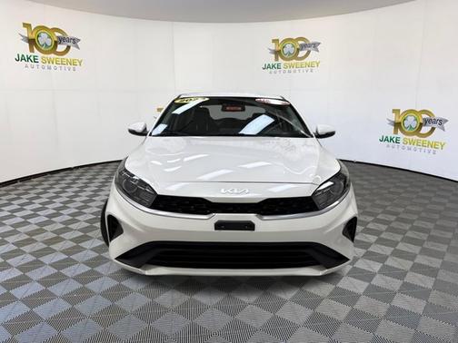 Snow White Pearl 2023 Kia Forte LXS