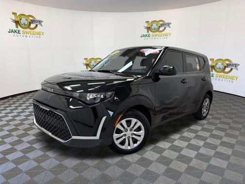 Fusion Black 2023 Kia Soul LX