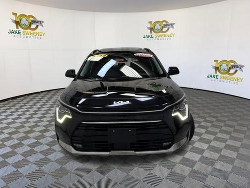 2023 Kia Niro SX