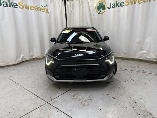 2023 Kia Niro SX