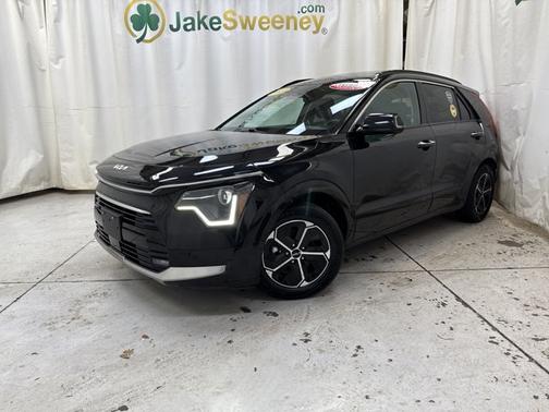 2023 Kia Niro SX