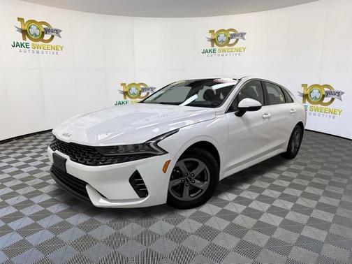 Glacial White Pearl 2023 Kia K5 LXS