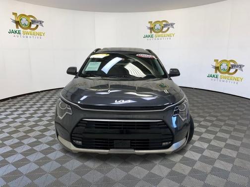 2024 Kia Niro SX