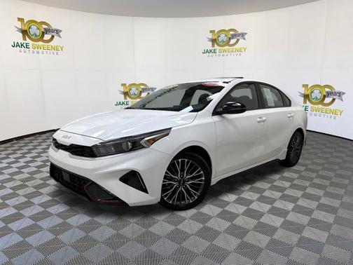 Snow White Pearl 2024 Kia Forte GT-Line