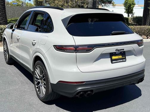 Chalk 2020 Porsche Cayenne Cayenne E-Hybrid