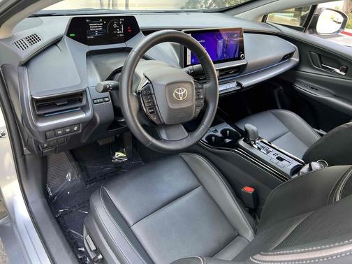 2024 Toyota Prius XLE