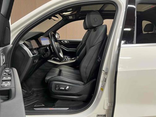 Alpine White 2022 BMW X5 sDrive40i