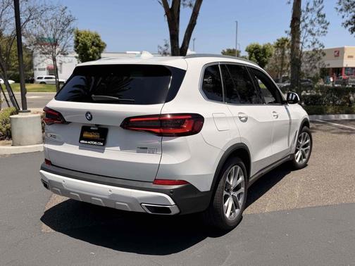 Alpine White 2022 BMW X5 sDrive40i