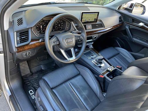 2018 Audi Q5 2.0T Premium Plus
