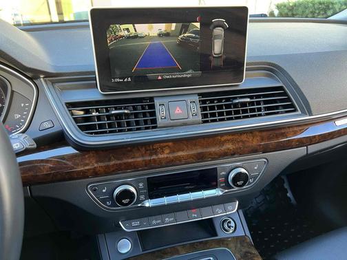 2018 Audi Q5 2.0T Premium Plus