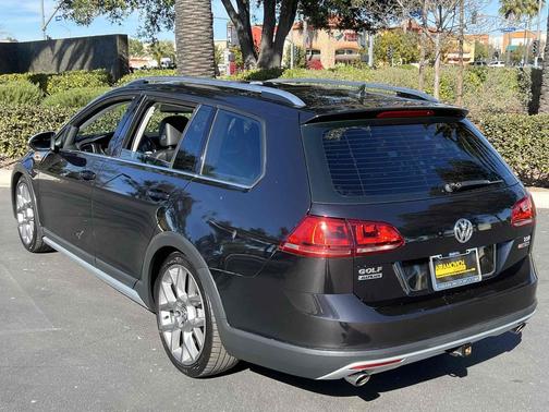 2017 Volkswagen Golf Alltrack TSI SE
