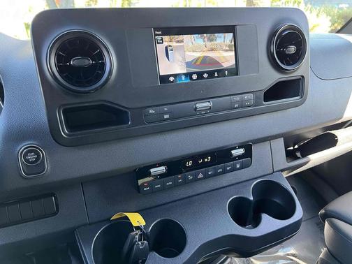 2024 Mercedes-Benz Sprinter 2500 Standard Roof