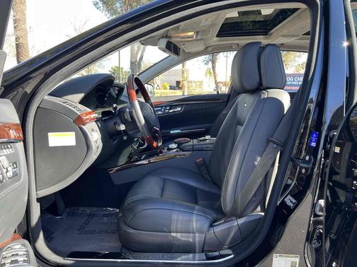 2010 Mercedes-Benz S-Class Sedan