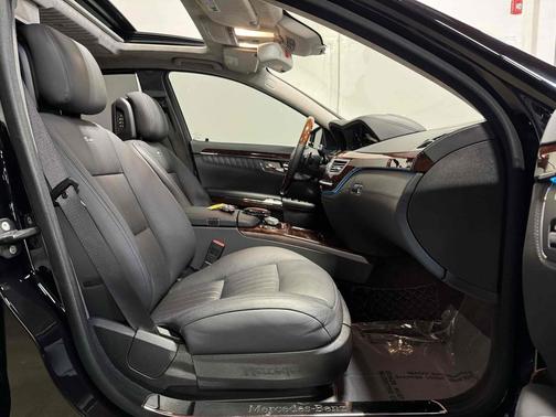 2010 Mercedes-Benz S-Class Sedan