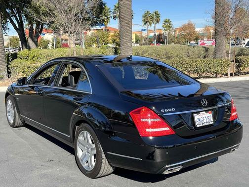 2010 Mercedes-Benz S-Class Sedan