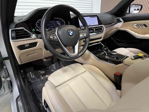Glacier Silver Metallic 2020 BMW 330 330i - LIVE COCKPIT PRO W/NAVI - CONVENIENCE PKG