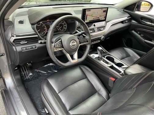 Gun Metallic 2023 Nissan Altima SR FWD