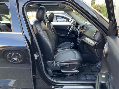 2017 MINI Countryman Cooper