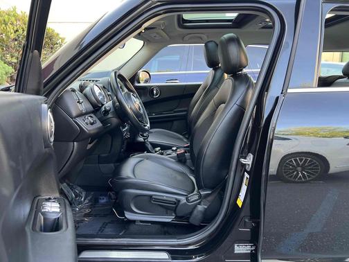 2017 MINI Countryman Cooper