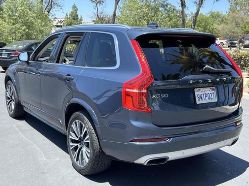 Denim Blue Metallic 2021 Volvo XC90 T5 Momentum