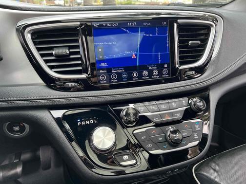 Granite Crystal Metallic Clearcoat 2019 Chrysler Pacifica Limited