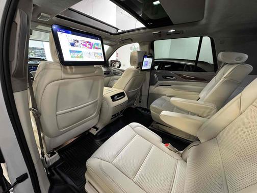 2024 Cadillac Escalade Sport Platinum