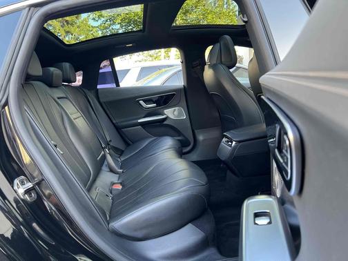 Obsidian Black Metallic 2023 Mercedes-Benz EQE 350+ Base