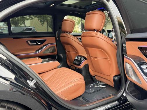 Black 2022 Mercedes-Benz S-Class 4MATIC