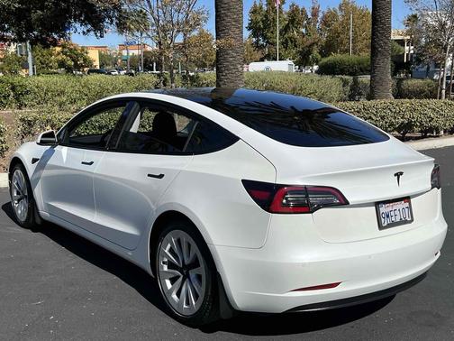 2022 Tesla Model 3 Standard Range