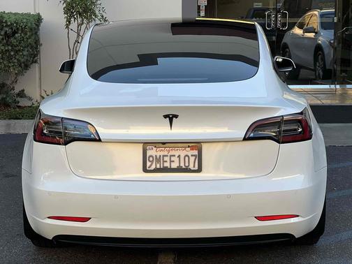 2022 Tesla Model 3 Standard Range
