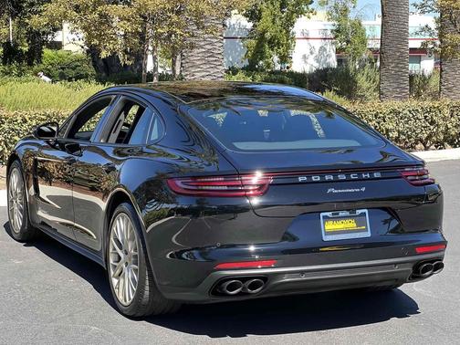2020 Porsche Panamera 4