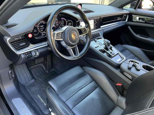 2020 Porsche Panamera 4