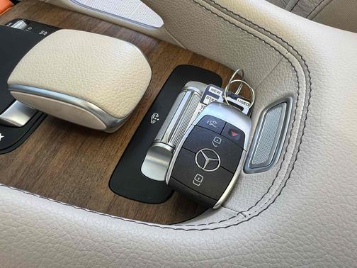 2023 Mercedes-Benz GLS 450 4MATIC
