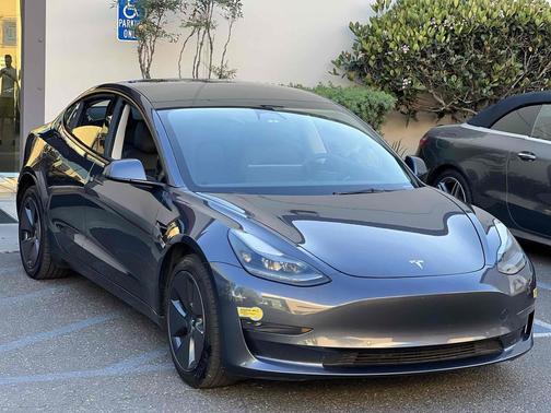 2022 Tesla Model 3 Standard Range