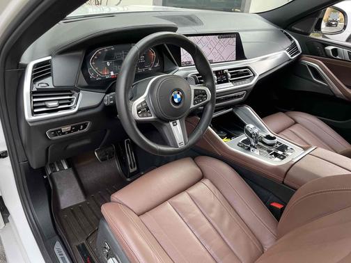 Mineral White Metallic 2021 BMW X6 xDrive40i