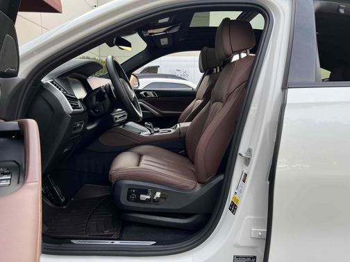 Mineral White Metallic 2021 BMW X6 xDrive40i