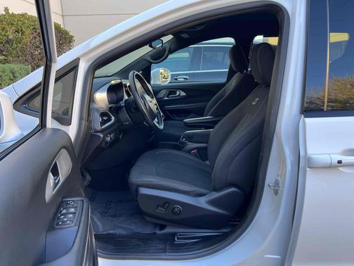 2021 Chrysler Pacifica Touring